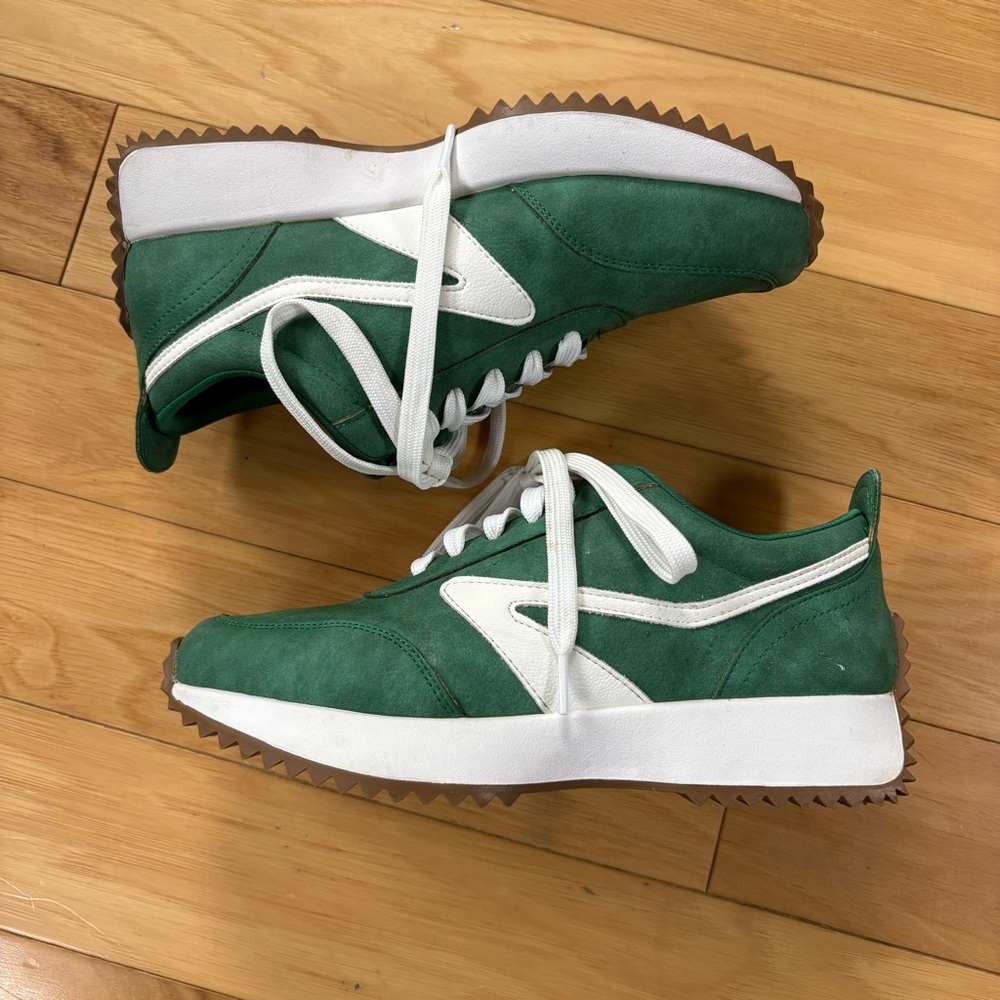 Dolce Vita Bynx Sneakers Womens Sz 7.5 Green White Retro Low Top Shoes - Picture 2 of 8